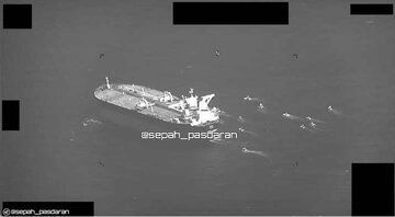 اولین تصاویر از توقیف نفتکش خارجی توسط سپاه پاسداران+ فیلم
