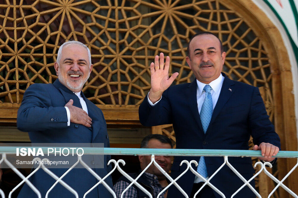 تصاویر دیدار ظریف با وزیرخارجه ترکیه در اصفهان