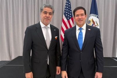 دیدار روبیو با سفیر عمان پس از تهدید ترامپ به بمباران عمان