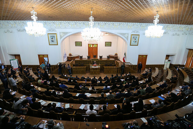 نشست خبری رئیس مجلس شورای اسلامی