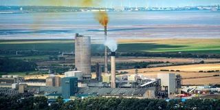 «قویِ سیاه» هلیوم؛ شوک غیرمنتظره جنگ خاورمیانه به صنعت جهانی هوش مصنوعی | اگر کانتینرها نرسند توافقی در کار نیست!