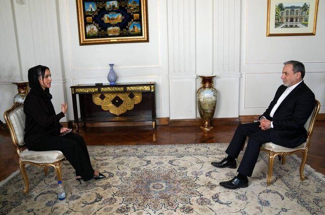 عراقچی: احتمال جنگ همیشه بوده و الان هم وجود دارد | باید در نحوه همکاری خودمان با آژانس تجدیدنظر کنیم | ترامپ شانس دریافت جایزه صلح نوبل را داشت اگر..