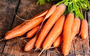 قیمت هویج به کیلیویی ۲۰ هزار تومان رسید

