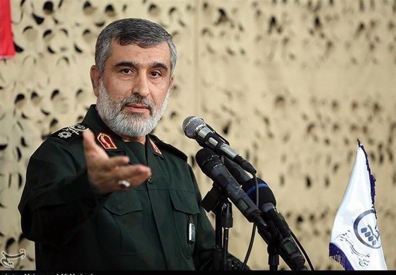 عکسی از لباس شهید سردار حاجی زاده در مراسم ختمش
