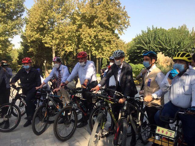 دوچرخه سواری شهردار تهران با 4 سفیر اروپایی+ عکس