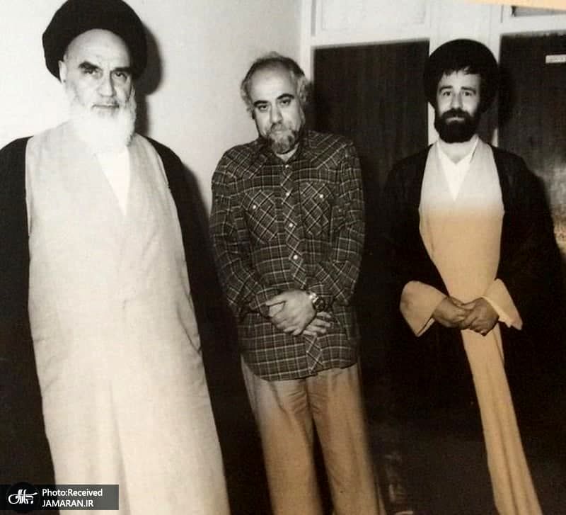 مرحوم علامه محمدرضا حکیمی در کنار امام خمینی + عکس 