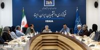 قاضی‌زاده: در دهه 70 یکی از معاونان وزارت ارشاد، مطبوعات را «شرّ لازِم» خوانده بود | منتجبی: انتقاد وظیفه اصلی روزنامه‌نگار است | زاهد: بسیاری از بهترین روزنامه‌نگاران کشور، مجبور به مهاجرت شده‌اند 
