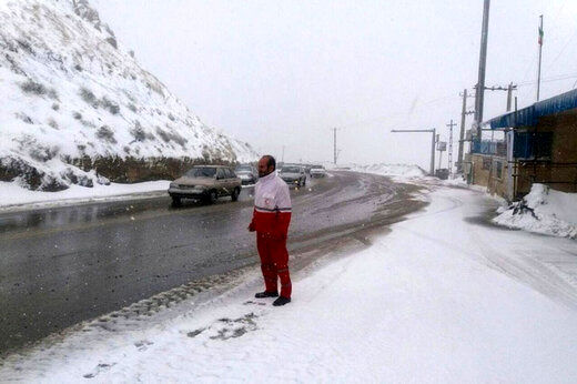 وقوع رگبار و رعد و برق در این استان ها/ تهران سرد می شود