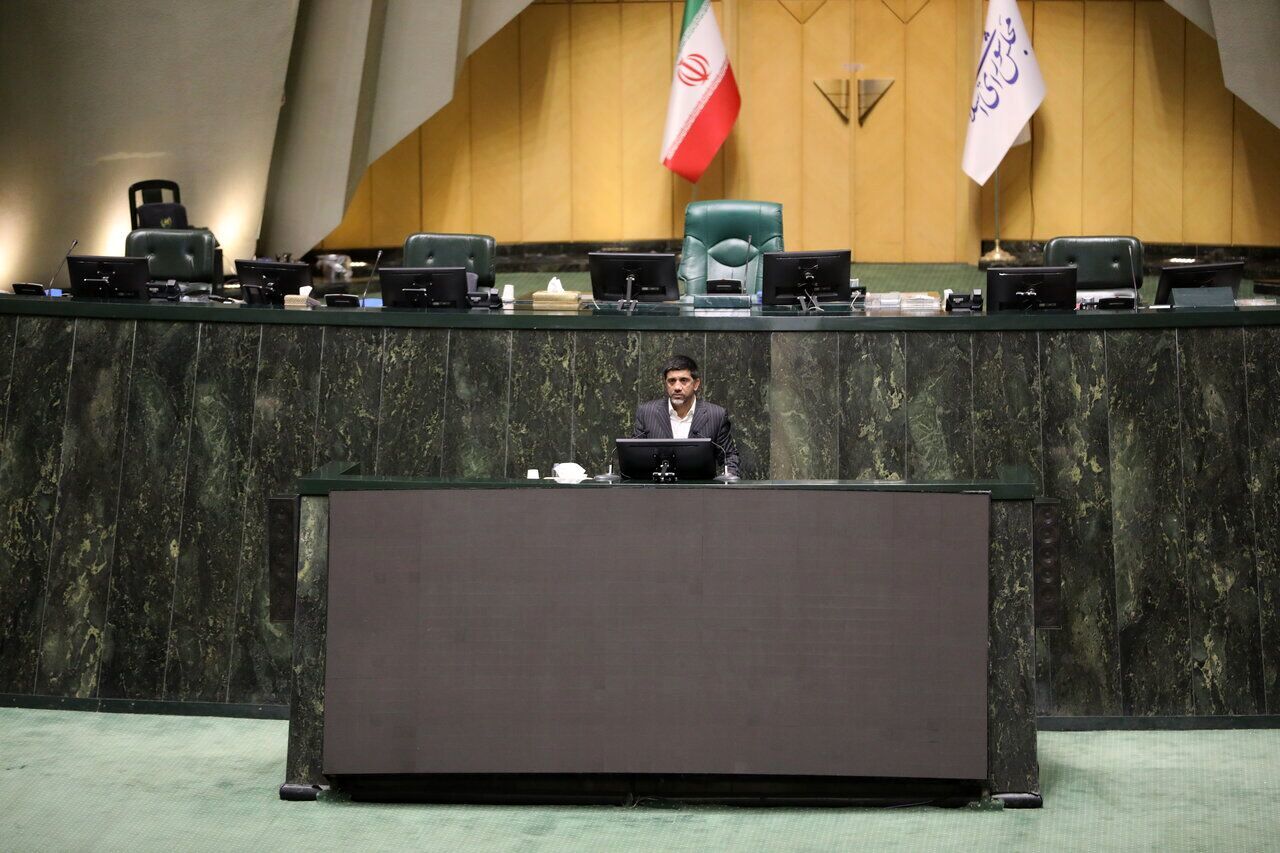 علیرضا دبیر: تیم ملی کشتی برنده شود مردم خوشحال تر می‌شوند یا برجام امضا شود؟/ هیچ دستگاهی به اندازه مجلس به ما کمک نکرده است