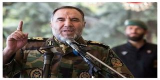 فرمانده نیروی زمینی ارتش خط‌ونشان کشید/ دستان‌مان روی ماشه است