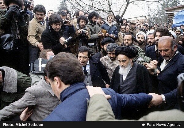 روزهای انقلاب از نگاه دوربین عکاس فرانسوی