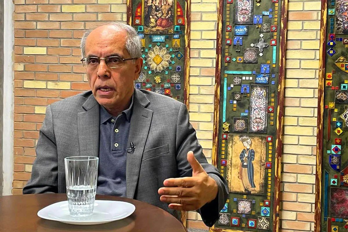 کوروش احمدی: اسرائیل برای حمله به ایران نیاز به مجوز آمریکا دارد | برنامه موشکی میان‌برد و کوتاه‌برد برای ایران باید خط قرمز باشد