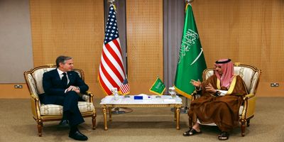 سایه تحریم های آمریکا بر روابط تهران و ریاض/ چرا عربستان برای احیای روابط با ایران پیش قدم شد؟