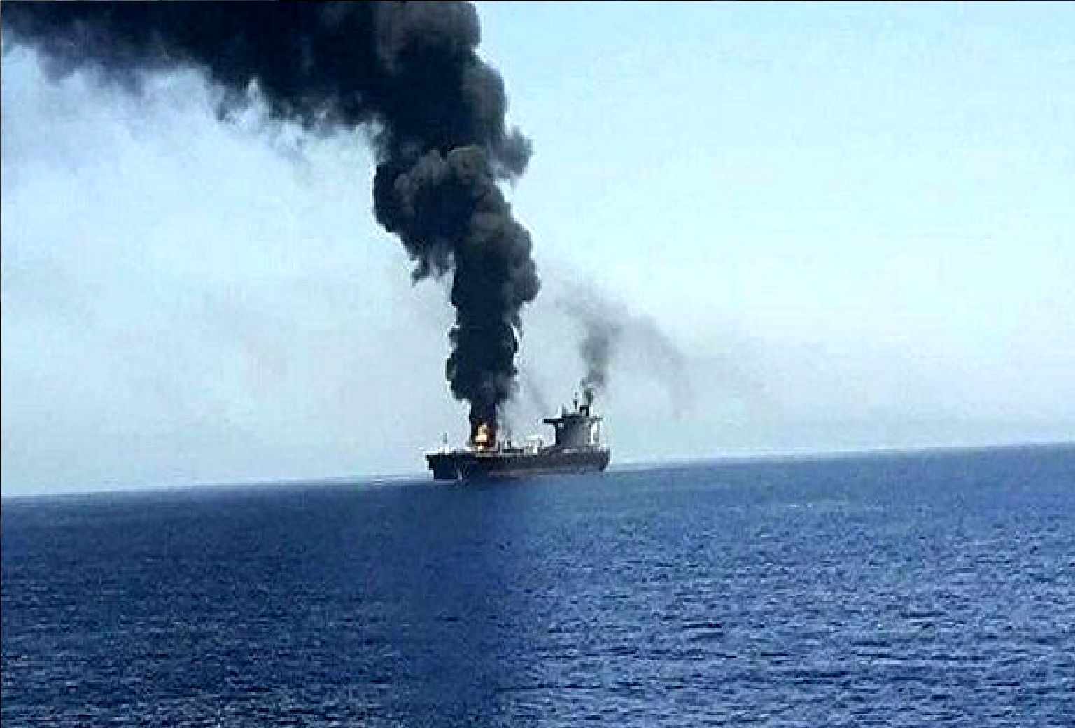 فوری؛ یک کشتی در دریای سرخ هدف حمله موشکی قرار گرفت