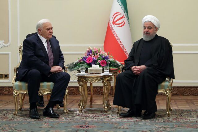 روحانی: ایران آماده مذاکره در چارچوب‌های سیاسی برای حل‌وفصل اختلافات منطقه‌ای است