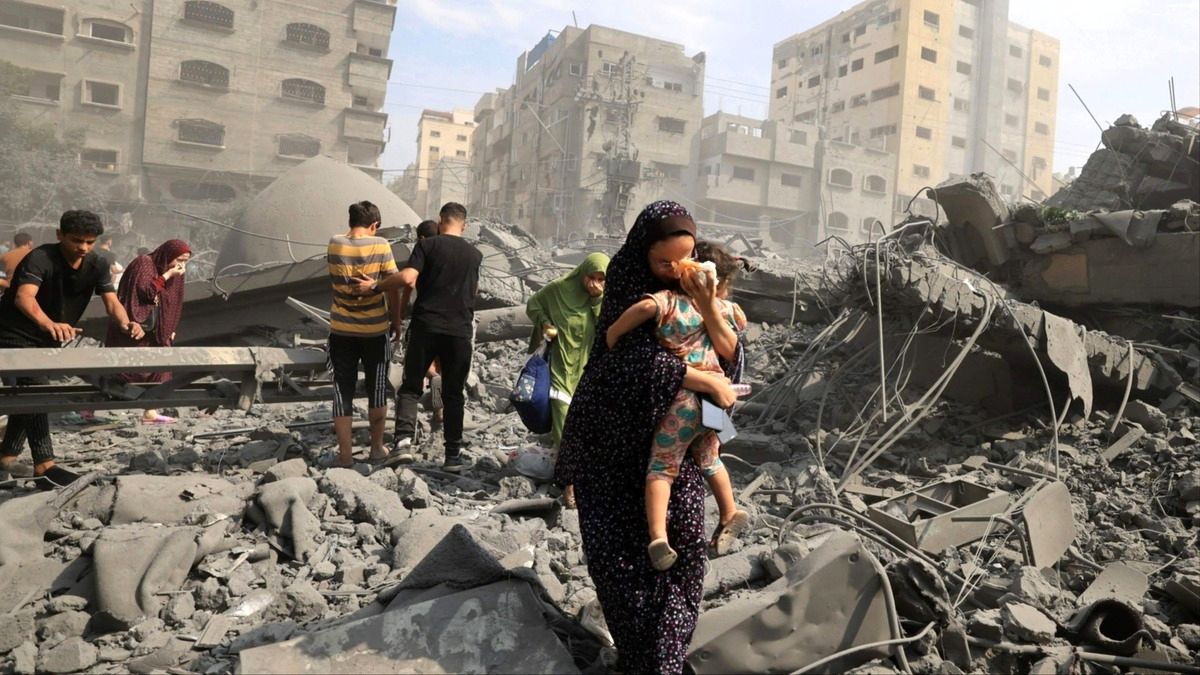 اسرائیل کاروان آوارگان غزه را بمباران کرد/ افزایش جان‌باختگان به 70 نفر 