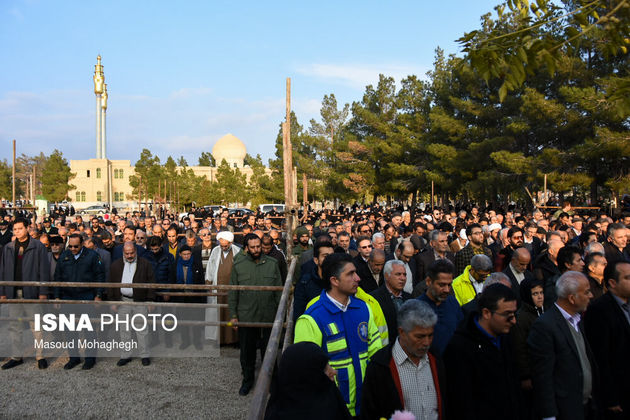 تصاویر مراسم تشییع همشیره حسن روحانی