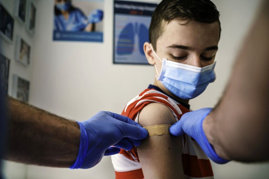 عوارض مهم  واکسن کرونا در کودکان