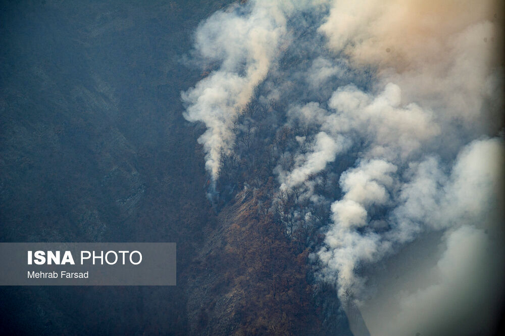 تصاویر | نبرد الیت با شعله‌ها