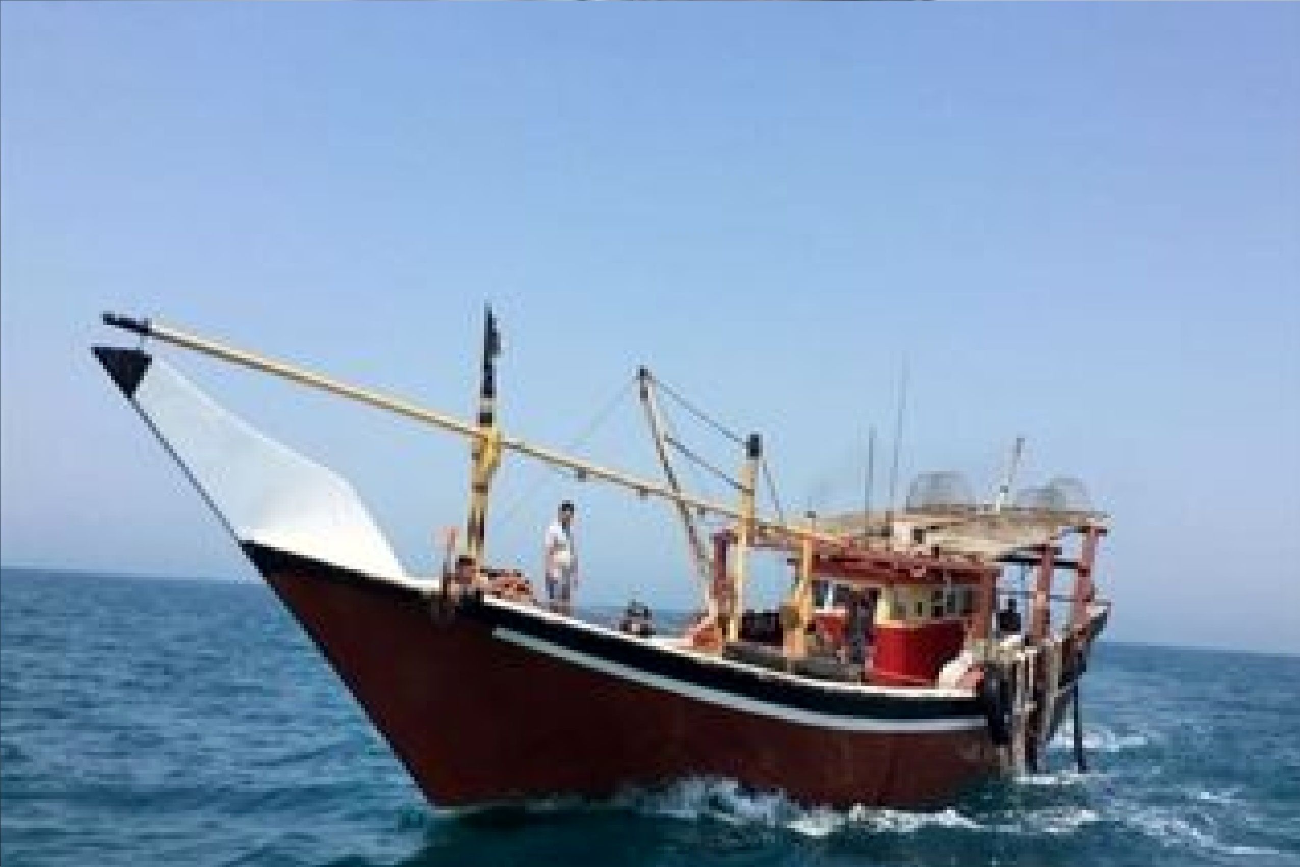 توقیف یک قایق در آب‌های جاسک / علت چه بود؟