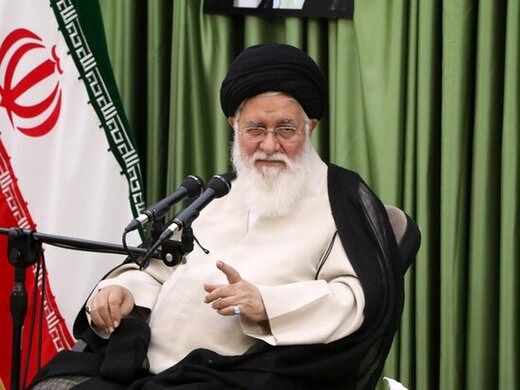 علم الهدی:رئیس سازمان سیا گفت ایران را برای خودمان ساخته بودیم/رضاخان و پسرش مردم را تحقیر کردند