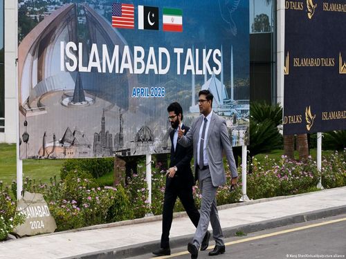 الجزیره: برگزاری مذاکرات در اسلام‌آباد به حالت تعلیق درآمده/ تهران در انتظار نتیجه دیدار‌های میانجی پاکستانی با مقامات آمریکایی است