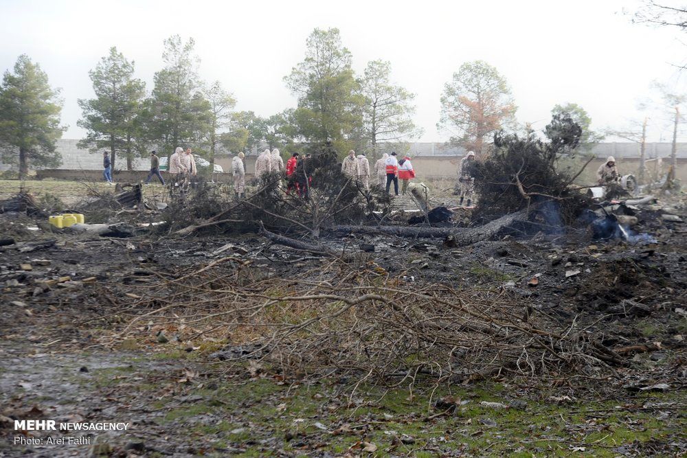 سقوط هواپیمای بوئینگ ۷۰۷ ارتش در حوالی کرج +تصاویر
