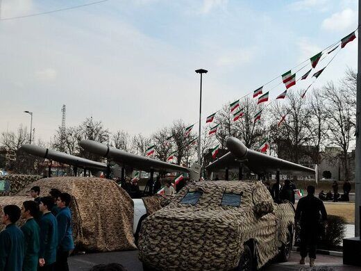 نمایش دستاوردهای نظامی ایران در میدان آزادی + عکس