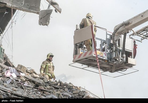 فرو ریختن ساختمان پلاسکو تهران