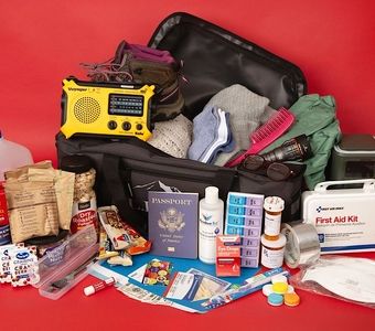 ترس از جنگ در جستجوهای اینترنتی ایرانی‌ها؛  از کوله جنگ تا پاوربانک خورشیدی | تصور روزهای بدون برق و زیرساخت، مردم را به سمت تجهیزات اضطراری کشاند 