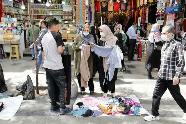 دست فروشی در تهران لاکچری شد / اجاره پیاده‌رو از 100 تا 250 میلیون / ماهانه 14 میلیون تومان برای 3 کاشی در عبدل آباد