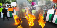 تجمع اعتراضی دانشجویان دانشگاه‌ تهران/ پرچم‌ها به آتش کشیده شد+ عکس