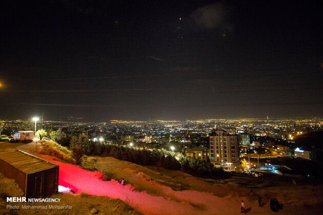گزارش تصویری ماه گرفتی شب گذشته 