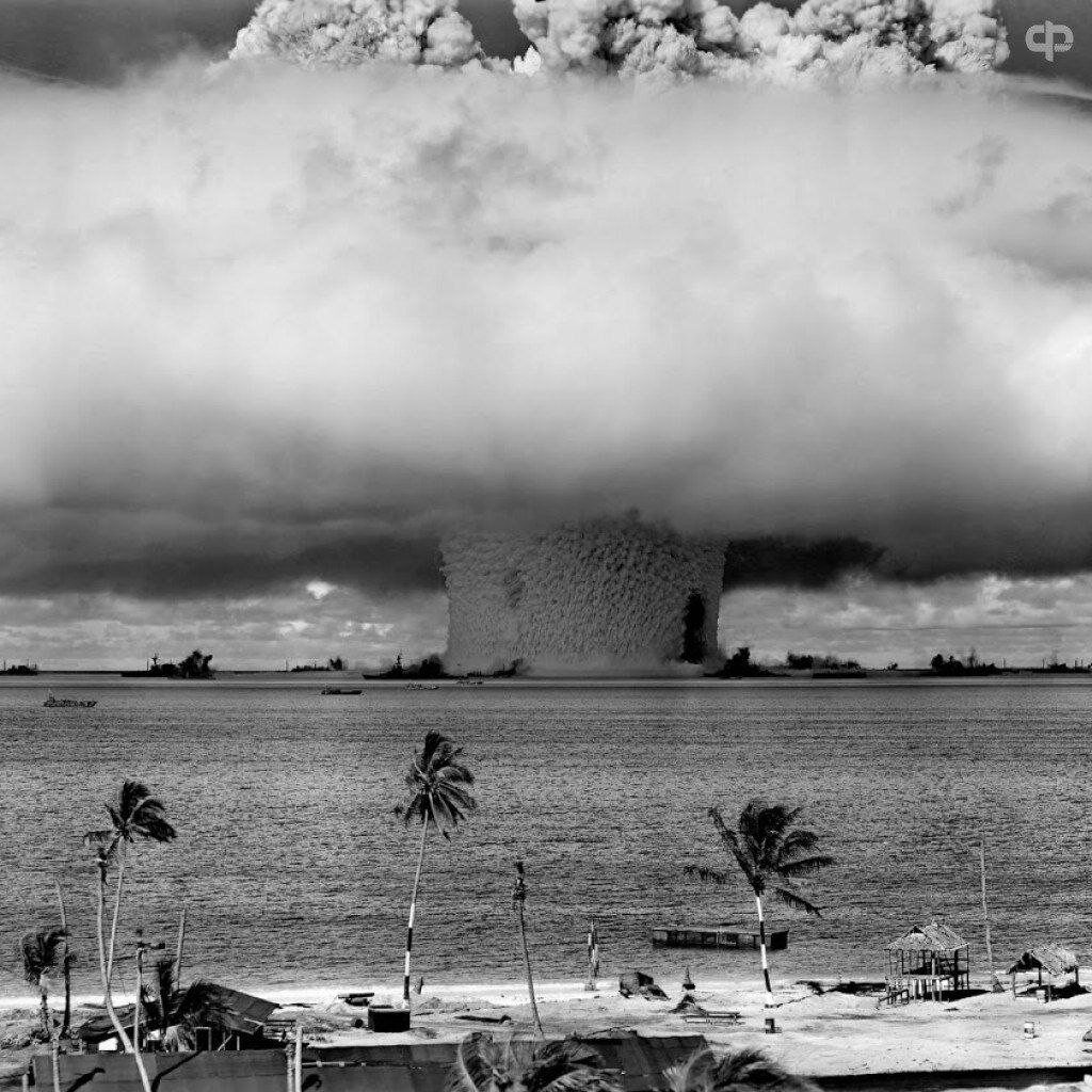 لحظه ترسناک انفجار یک بمب هسته‌ای 15 کیلوتنی زیر آب!