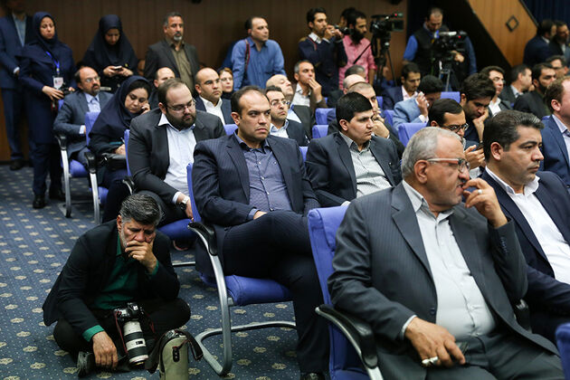 افتتاح دهمین نمایشگاه بورس، بانک و بیمه
