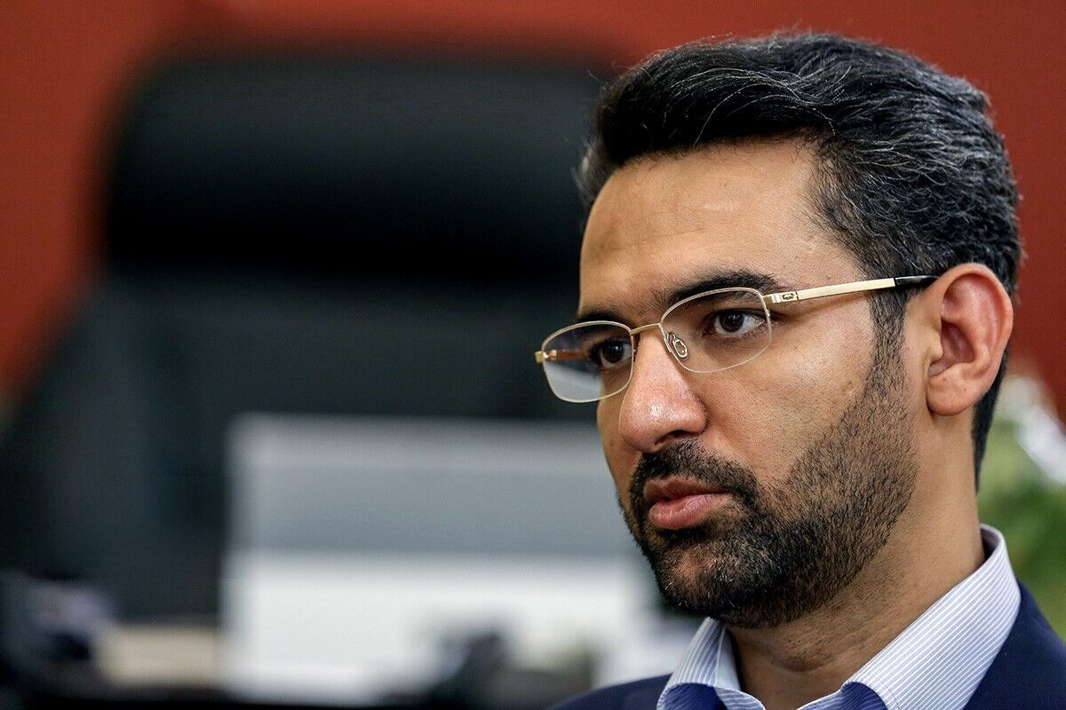 کنایه آذری جهرمی به ترامپ: عرض کرده بودم که تهدید به انتشار اسناد جدید اپستین، بر او اثرگذار خواهد بود/ سیاست اینگونه بی رحم است