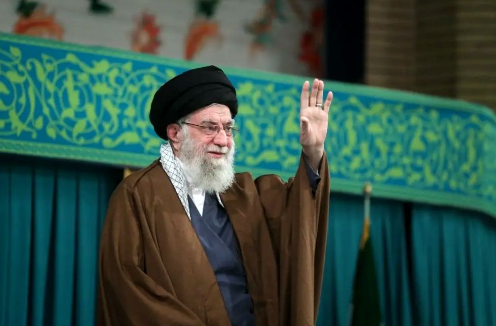 همنشینی زنان دولت در دیدار امروز با رهبر انقلاب + عکس