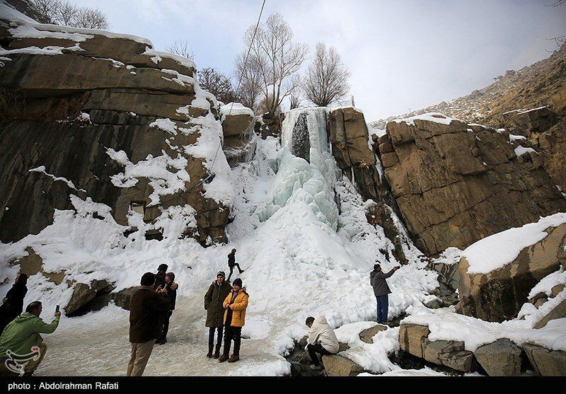 آبشار گنجنامه همدان یخ زد+تصاویر
