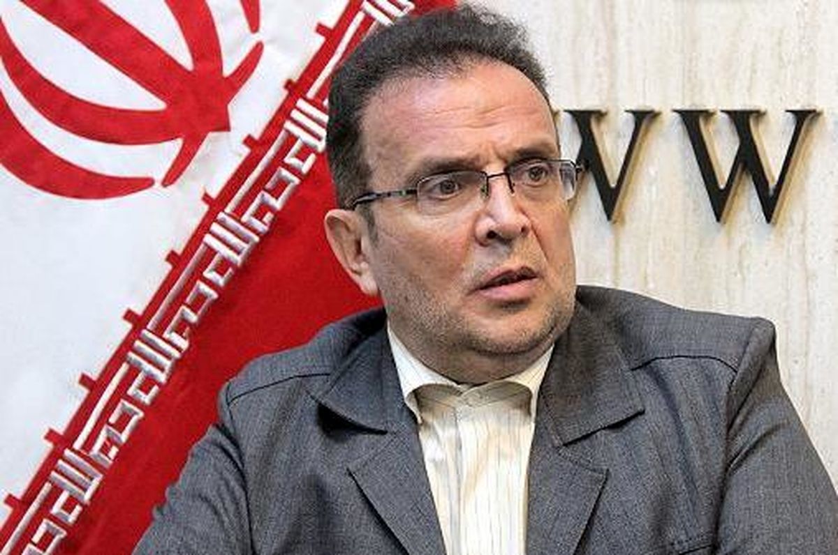عباس‌زاده مشکینی: ترامپ به ایران التماس می کند / ایران هم اکنون می‌تواند برگه‌های اصلی خود را رو کند