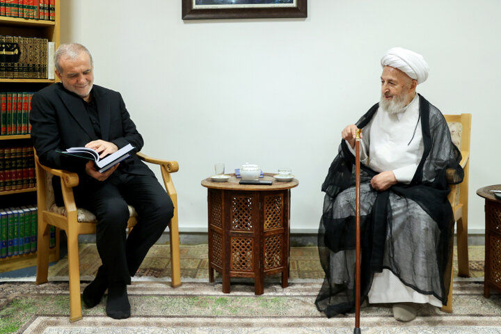 پزشکیان: بازگشت مساجد به جایگاه واقعی خود بسیاری از مسایل اجتماعی را حل خواهد کرد