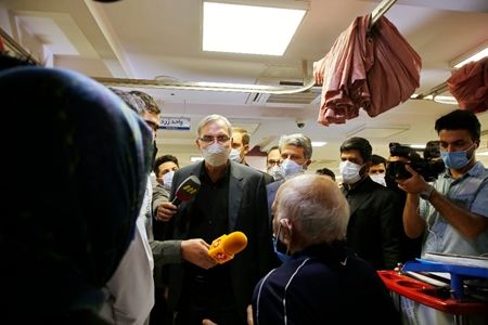 واکسیناسیون کرونا در ایران تا دهه فجر به پایان می رسد