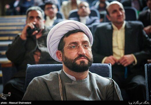 حکم 5 سال حبس و تبعید به زندان کرمان برای یک روحانی