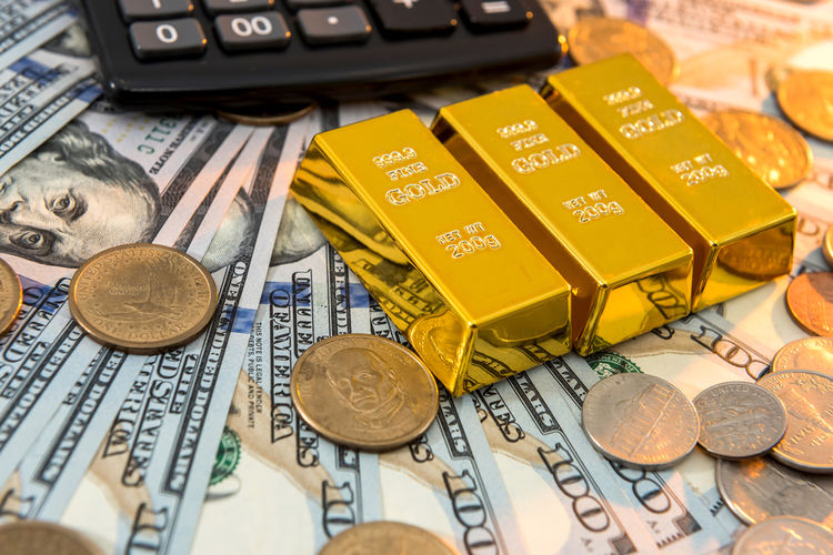 دلار و تعطیلی؛ ترمز قیمت طلا را کشیدند/ نوسان بدون جهت، روند بدون تصمیم! 
