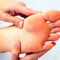 دلایل گزگز، درد و کرختی کف پا چیست؟
