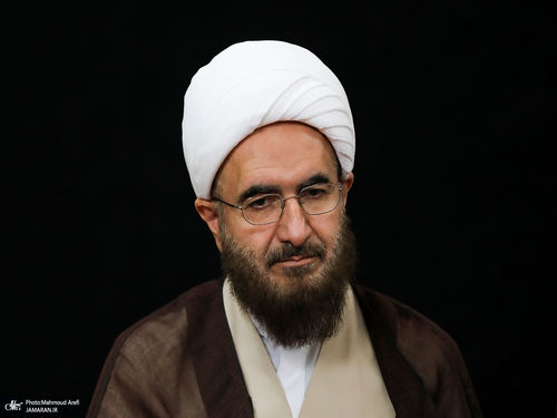 هشدار امام جمعه تهران به آمریکا: اگر در پوشش مذاکرات فریب‌کاری کنید، همه منافع‌تان در منطقه زیر ضربات ایران از بین خواهد رفت/ فقط درباره سلاح هسته‌ای گفتگو خواهد شد