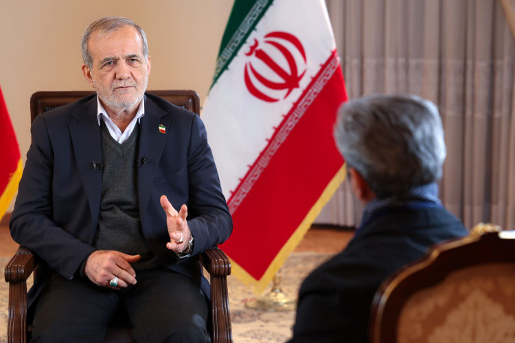 حاجی میرزایی: رئیس‌جمهور با قوت از همه اعضای کابینه خود حمایت می‌کند