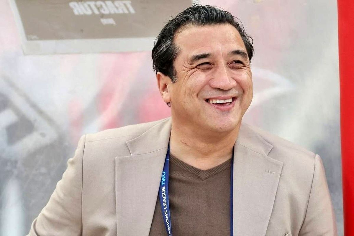 جنجال تازه خداداد عزیزی/ محمد صلاح شبیه جوانی‌های من بازی می‌کند!