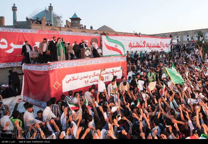 رئیسی در اصفهان : آقای روحانی! اگر لب به سخن بگشایم کسی حریفم نیست
