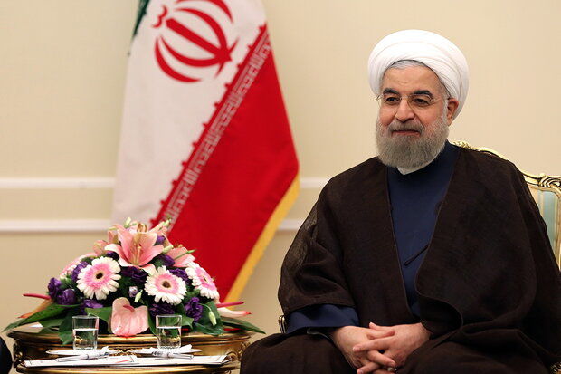 روحانی: ایران همواره علاقه خود را به مردم لهستان نشان داده است