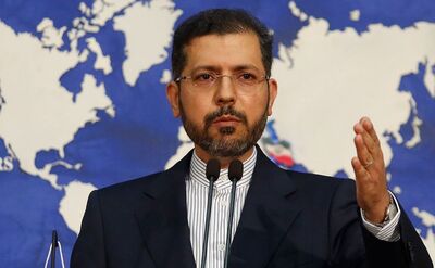 واکنش خطیب‌زاده به اخراج اجباری پناهجویان از انگلیس به رواندا